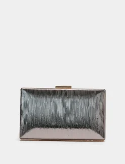 Piazza Italia Borsa da donna clutch in pvc effetto plissè con tracolla a catena - Rame Rosso Cheap