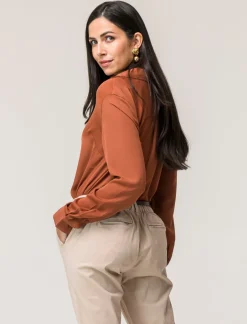 Piazza Italia Camicia basic vestibilità regual in tessuto georgette e scollo a V - coccio Marrone Cheap