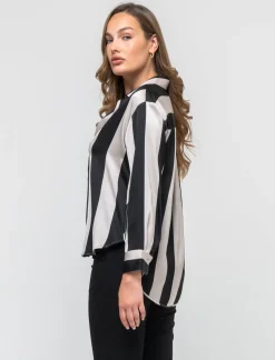 Piazza Italia Camicia stampata in rasocon bottoni in madreperla - var 1 Sale