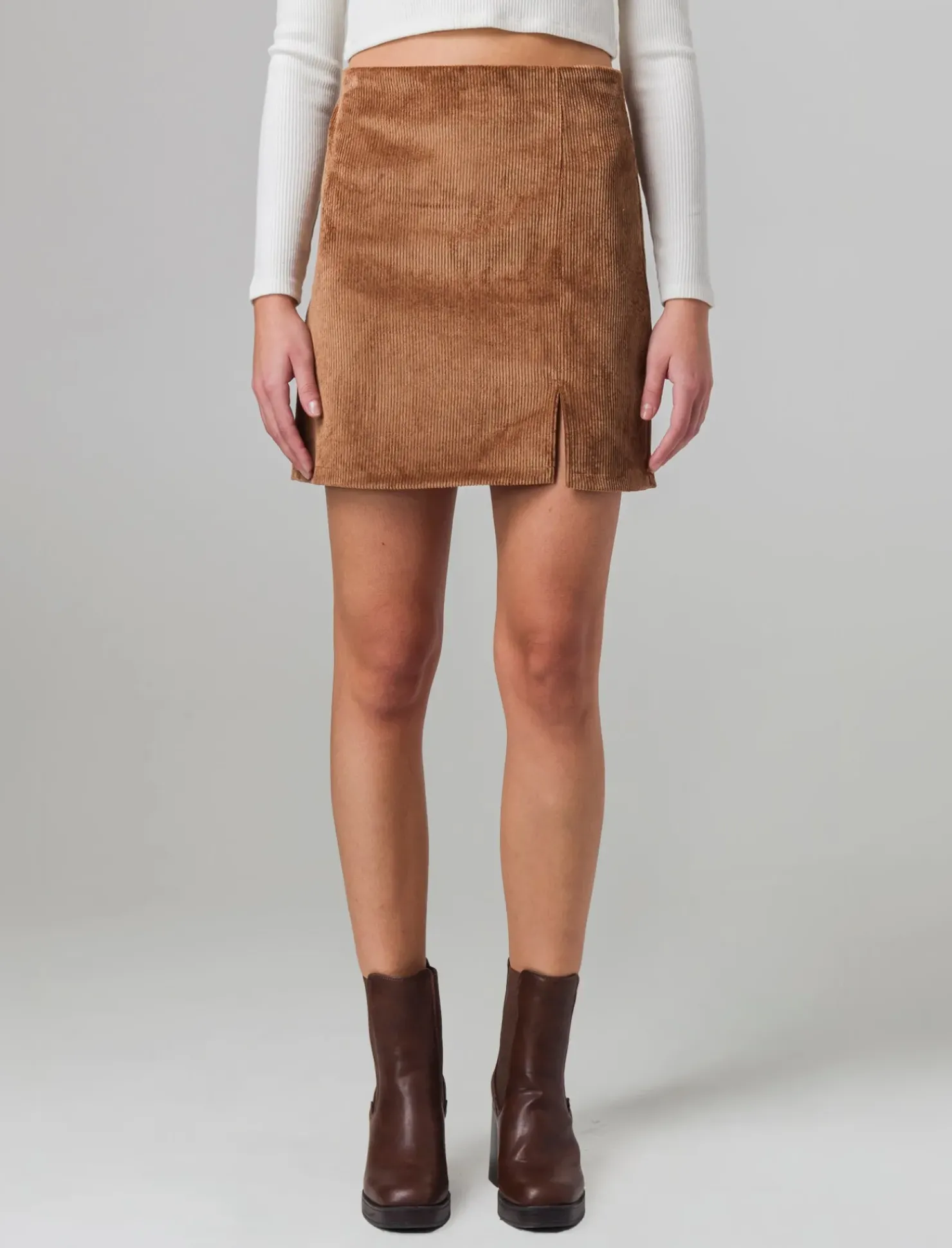 Piazza Italia Gonna corta in tessuto effetto velluto con spacco laterale - tabacco Marrone Sale