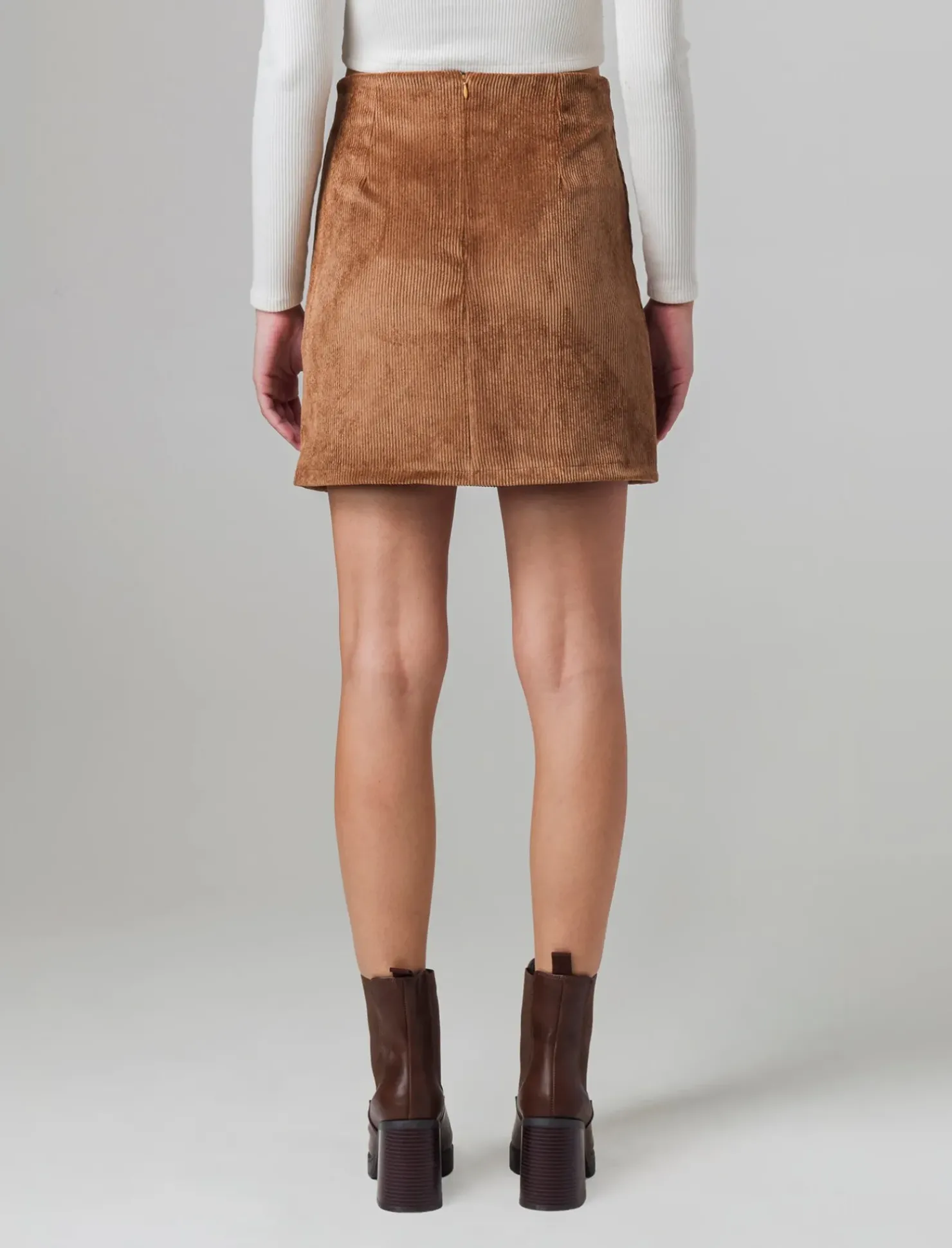 Piazza Italia Gonna corta in tessuto effetto velluto con spacco laterale - tabacco Marrone Sale