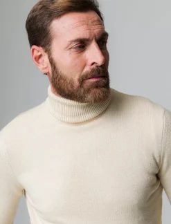 Piazza Italia Maglia collo alto lavorazione rasata, filato premium regular fit - ecru Beige Hot