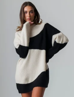 Piazza Italia Maglia girocollo manica lunga a strisce e vestibilità oversize - var 1 Outlet