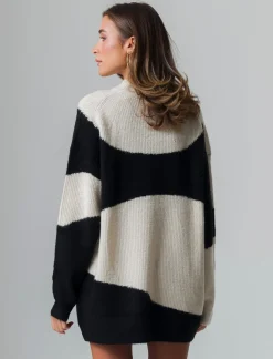 Piazza Italia Maglia girocollo manica lunga a strisce e vestibilità oversize - var 1 Outlet