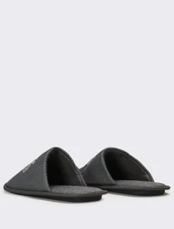 Piazza Italia Pantofola in tessuto con stampa. In due varianti colore - Nero 0 Hot